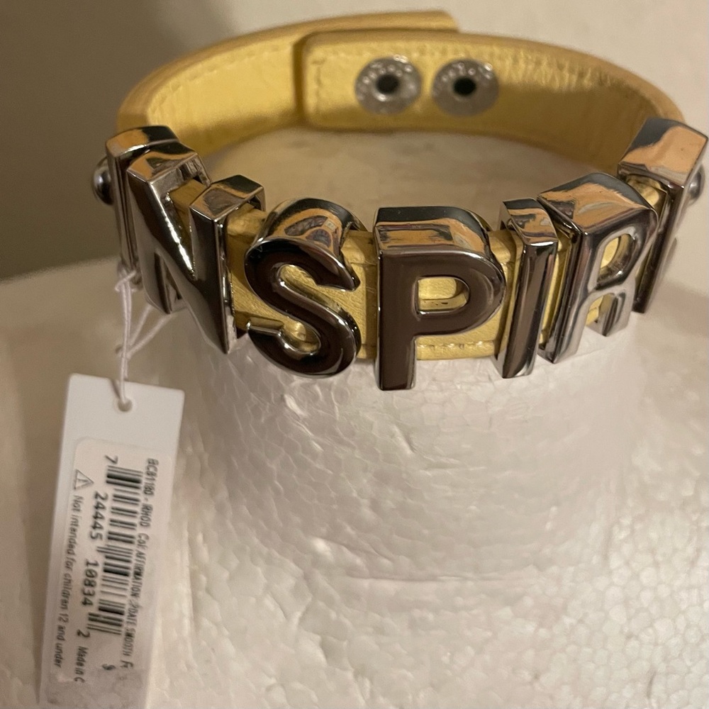 BCBGeneration snap affirmation INSPIRE yellow Bracelet‎ NWT